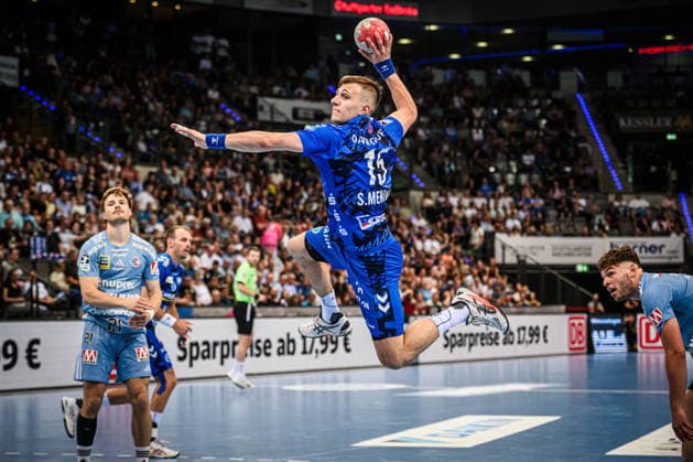Simone Mengon TVB Stuttgart, 15 Jump into the circle GER, TVB Stuttgart HC Erlangen, DAIKIN HBL, Handball, Bundesliga, 34 Matchday, Season 2025 2026, 07 06 2026 GER, TVB Stuttgart HC Erlangen, DAIKIN HBL, Handball, Bundesliga, 34 Matchday, Season 2025 2026, 07 06 2026 Stuttgart Copyright: xSandyxDinkelackerx EP_SDR
