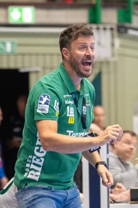 Ben Matschke FRISCH AUF Goeppingen, Coach tries to motivate his team Bergischer HC vs Frisch Auf Goeppingen, Handball, DAIKIN HBL, Matchday 34, Season 2025 2026, 07 06 2026 Bergischer HC vs Frisch Auf Goeppingen, Handball, DAIKIN HBL, Matchday 34, Season 2025 2026, 07 06 2026 Wuppertal Copyright: xEibner-Pressefoto ThomasxHaeslerx EP_THR