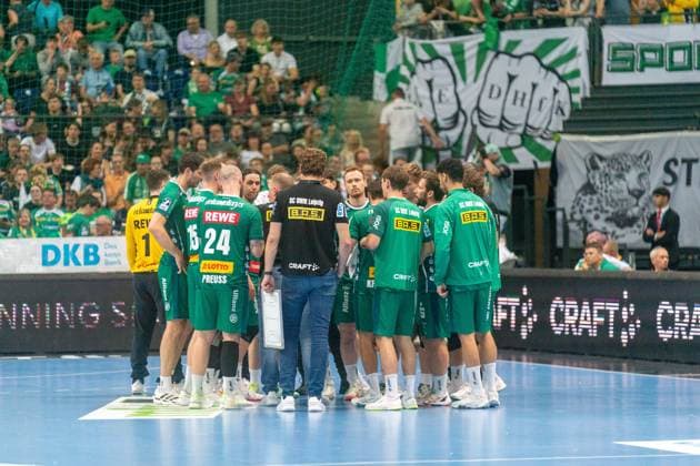 The SC DHfK Leipzig team prepares for the last match in the Handball Bundesliga SC DHfK Leipzig vs TSV GWD Minden, Handball, 1 Handball Bundesliga, Matchday 34, Season 2025 2026, 07 06 2026 SC DHfK Leipzig vs TSV GWD Minden, Handball, 1 Handball Bundesliga, Matchday 34, Season 2025 2026, 07 06 2026 Leipzig Copyright: xEibner-Pressefoto PiaxSchindlerx EP_PSR
