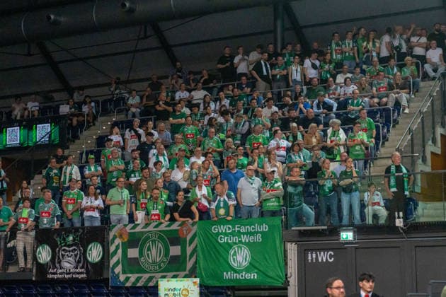 Fans of GWD Minden examine their team SC DHfK Leipzig vs TSV GWD Minden, Handball, 1 Handball Bundesliga, Matchday 34, Season 2025 2026, 07 06 2026 SC DHfK Leipzig vs TSV GWD Minden, Handball, 1 Handball Bundesliga, Matchday 34, Season 2025 2026, 07 06 2026 Leipzig Copyright: xEibner-Pressefoto PiaxSchindlerx EP_PSR