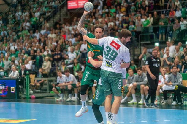 Dean Bombac SC DHfK Leipzig, 67 is blocked by Malte Donker TSV GWD Minden, 39 on a throw SC DHfK Leipzig vs TSV GWD Minden, Handball, 1 Handball Bundesliga, Matchday 34, Season 2025 2026, 07 06 2026 SC DHfK Leipzig vs TSV GWD Minden, Handball, 1 Handball Bundesliga, Matchday 34, Season 2025 2026, 07 06 2026 Leipzig Copyright: xEibner-Pressefoto PiaxSchindlerx EP_PSR