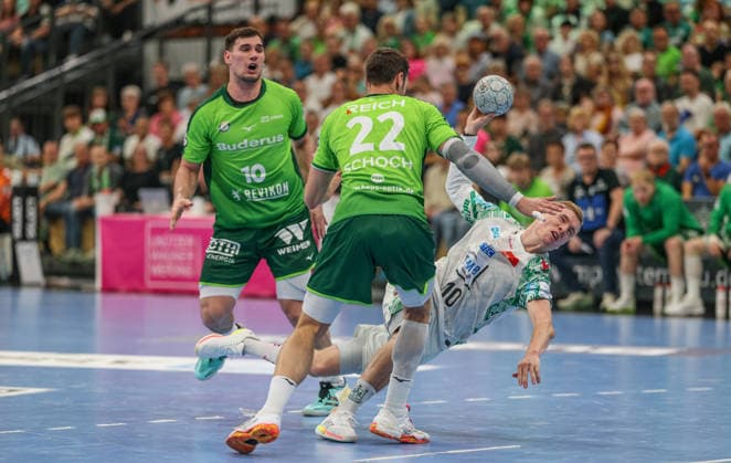 GER, Wetzlar, HSG Wetzlar vs SC Magdeburg, Daikin Handball Bundesliga, Handball, HBL, Season 2025 2026, Buderus Arena Wetzlar, 34 Matchday in picture f l Jona Schoch HSG Wetzlar 22 , Gisli Kristjansson SC Magdeburg 10 DFB DFL REGULATIONS PROHIBIT ANY USE OF PHOTOGRAPHS AS IMAGE SEQUENCES AND OR QUASI VIDEO, 07 06 2026 Copyright: HMBxMedia HendrikxHamelau