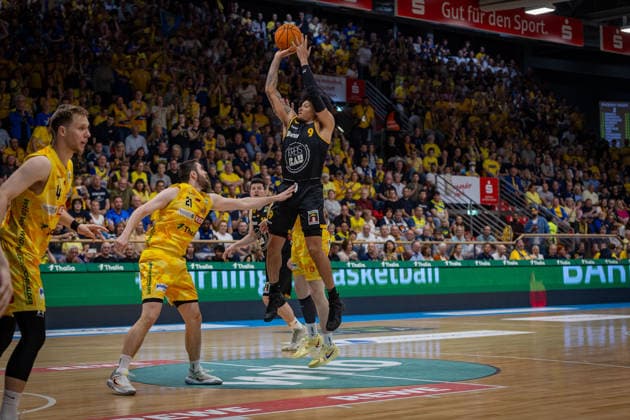 Bjarne Kraushaar Phoenix Hagen, 04 Tim Uhlemann Phoenix Hagen, 21 Tylan James Pope Bozic Estriche Knights Kirchheim, 09 GER, Phoenix Hagen vs Bozic Estriche Knights Kirchheim, BARMER 2 Basketball Bundesliga, Playoffs Final Game 2, Season 2025 2026, 07 06 2026 GER, Phoenix Hagen vs Bozic Estriche Knights Kirchheim, BARMER 2 Basketball Bundesliga, Playoffs Final Game 2, Season 2025 2026, 07 06 2026 Hagen Copyright: xEibner-Pressefoto NinaxSanderx EP_NSR