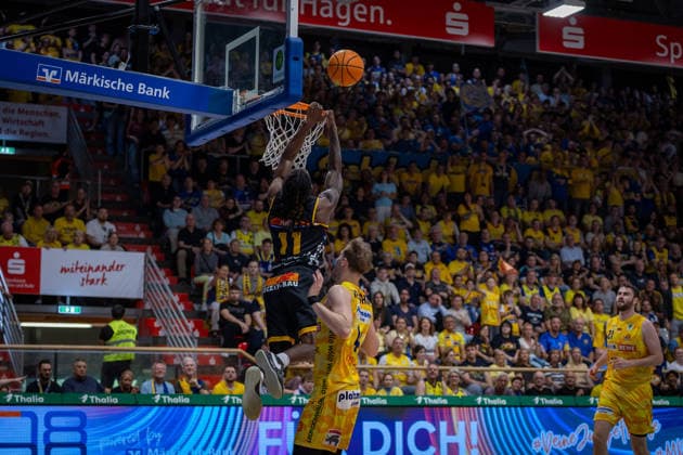 Tyrel Maurice Morgan Bozic Estriche Knights Kirchheim, 11 Bjarne Kraushaar Phoenix Hagen, 04 GER, Phoenix Hagen vs Bozic Estriche Knights Kirchheim, BARMER 2 Basketball Bundesliga, Playoffs Final Game 2, Season 2025 2026, 07 06 2026 GER, Phoenix Hagen vs Bozic Estriche Knights Kirchheim, BARMER 2 Basketball Bundesliga, Playoffs Final Game 2, Season 2025 2026, 07 06 2026 Hagen Copyright: xEibner-Pressefoto NinaxSanderx EP_NSR