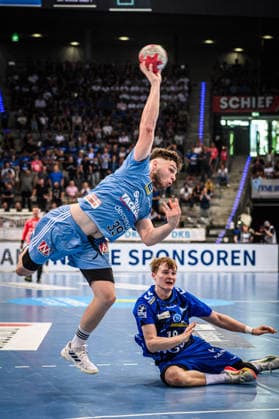 Tobias Buck HC Erlangen, 39 vs Linus Schmid TVB Stuttgart, 18 GER, TVB Stuttgart HC Erlangen, DAIKIN HBL, Handball, Bundesliga, Matchday 34, Season 2025 2026, 07 06 2026 GER, TVB Stuttgart HC Erlangen, DAIKIN HBL, Handball, Bundesliga, Matchday 34, Season 2025 2026, 07 06 2026 Stuttgart Copyright: xSandyxDinkelackerx EP_SDR