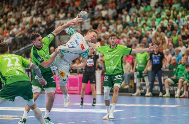 GER, Wetzlar, HSG Wetzlar vs SC Magdeburg, Daikin Handball Bundesliga, Handball, HBL, Season 2025 2026, Buderus Arena Wetzlar, 34 Matchday in the picture from l Josip Simic HSG Wetzlar 10 , Gisli Kristjansson SC Magdeburg 10 , Fight, duel, goal throw DFB DFL REGULATIONS PROHIBIT ANY USE OF PHOTOGRAPHS AS IMAGE SEQUENCES AND OR QUASI VIDEO, 07 06 2026 Copyright: HMBxMedia HendrikxHamelau