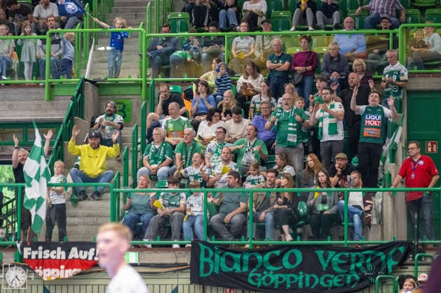 The Goeppingen fans cheer on their team Bergischer HC vs Frisch Auf Goeppingen, Handball, DAIKIN HBL, Matchday 34, Season 2025 2026, 07 06 2026 Bergischer HC vs Frisch Auf Goeppingen, Handball, DAIKIN HBL, Matchday 34, Season 2025 2026, 07 06 2026 Wuppertal Copyright: xEibner-Pressefoto ThomasxHaeslerx EP_THR