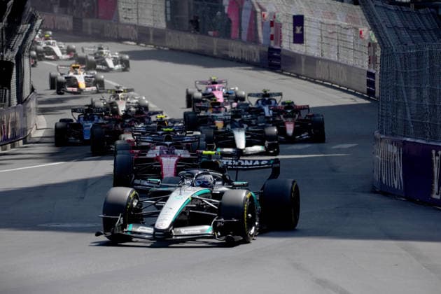 Formula 1 Louis Vuitton Grand Prix Monaco 2026 07 06 2026, Circuit de Monaco, Monte Carlo, Formula 1 Louis Vuitton Grand Prix Monaco 2026 , in the picture Race start , Andrea Kimi Antonelli ITA , Mercedes AMG Petronas Formula One Team, Lewis Hamilton GBR , Scuderia Ferrari HP, Charles Leclerc MCO , Isack Hadjar FRA , Oracle Red Bull Racing nordphotoxGmbHx xBratic nph00250