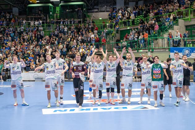 The Goeppingen players would like to thank the fans who traveled with them Bergischer HC vs Frisch Auf Goeppingen, Handball, DAIKIN HBL, Matchday 34, Season 2025 2026, 07 06 2026 Bergischer HC vs Frisch Auf Goeppingen, Handball, DAIKIN HBL, Matchday 34, Season 2025 2026, 07 06 2026 Wuppertal Copyright: xEibner-Pressefoto ThomasxHaeslerx EP_THR