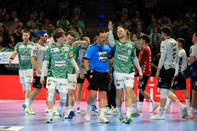DEU, DHB, 1 HBL, Fuechse Berlin vs Flensburger Handewitt, 07 06 2026, Max Schmeling Halle, Berlin, DEU, DHB, 1 HBL, Fuechse Berlin vs Flensburger Handewitt, in the picture Fuechse player circle, Mathias Gidsel Fuechse Berlin 19 , Nils Lichtlein Fuechse Berlin 17 nordphotoxGmbHx xEngler nph00076