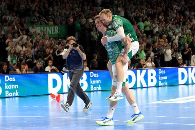 DEU, DHB, 1 HBL, Fuechse Berlin vs Flensburger Handewitt, 07 06 2026, Max Schmeling Halle, Berlin, DEU, DHB, 1 HBL, Fuechse Berlin vs Flensburger Handewitt, in the picture Mathias Gidsel Fuechse Berlin 19 , Lasse Andersson Fuechse Berlin 11 nordphotoxGmbHx xEngler nph00076