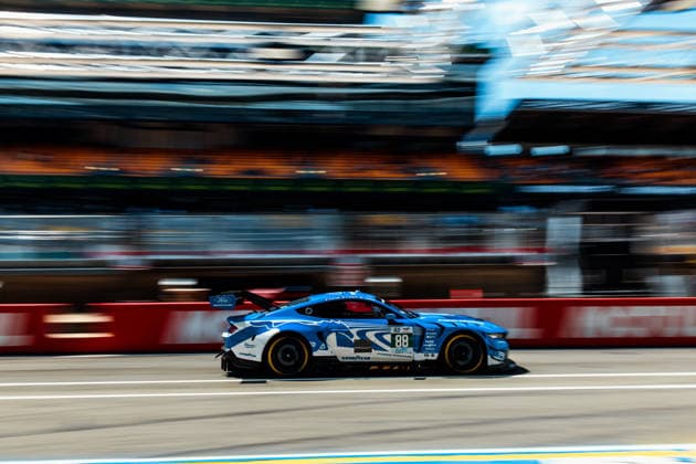 24 HEURES DU MANS 2026 - CITY CENTRE PARADE 88 GATTUSO Stefano (ita), LEVORATO Giammarco (ita), SARGEANT Logan (usa), Proton Competition, Ford Mustang LMGT3 88, LM GT3, action during the City Center Parade of the 24 Hours of Le Mans 2026, 3rd round of the 2026 FIA World Endurance Championship, on June 6, 2026 in Le Mans, France - Copyright: xDPPIx