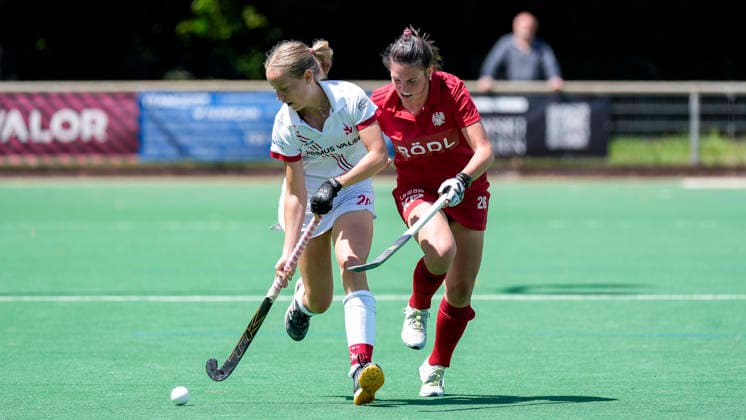 from left Marie Sattler TSVMH, 20 , Berenike Zaha NHTC, 26 , duel, duel, tackle, tackling, dynamics, action, 07 06 2026, Mannheim Germany , Hockey, 2 Bundesliga, Group South, Women, TSV Mannheim Nürnberger HTC xozx