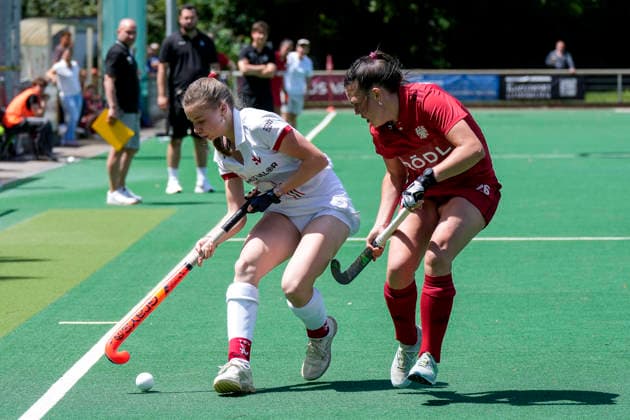from left Lotte Hasselmann TSVMH, 19 , Berenike Zaha NHTC, 26 , duel, duel, tackle, tackling, dynamics, action, action, 07 06 2026, Mannheim Germany , Hockey, 2 Bundesliga, Group South, Women, TSV Mannheim Nürnberger HTC xozx