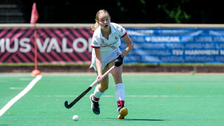 Marie Sattler TSVMH, 20 , on the ball, cropped, full body, single image, single photo, action, action, 07 06 2026, Mannheim Germany , Hockey, 2 Bundesliga, Group South, Women, TSV Mannheim Nürnberger HTC xozx