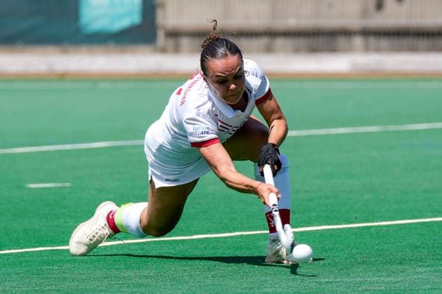 Kira Elena Schanzenbecher TSVMH, 41, Captain, on the ball, cropped, full body, single picture, single photo, action, action, 07 06 2026, Mannheim Germany , Hockey, 2 Bundesliga, Group South, Women, TSV Mannheim Nürnberger HTC xozx