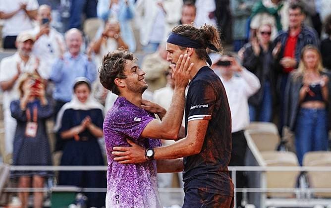 Flavio Cobolli congratulates Alexander Zverev after losing to him in the final French Open Tennis, Day Fifteen, Tennis, Roland Garros, Paris, France - 07 Jun 2026Paris Roland Garros France EDITORIAL USE ONLY No use with unauthorised audio, video, data, fixture lists, club league logos or live services. Online in-match use limited to 120 images, no video emulation. No use in betting, games or single club league player publications. Copyright: xJavierxGarcia Shutterstockx 16906573u