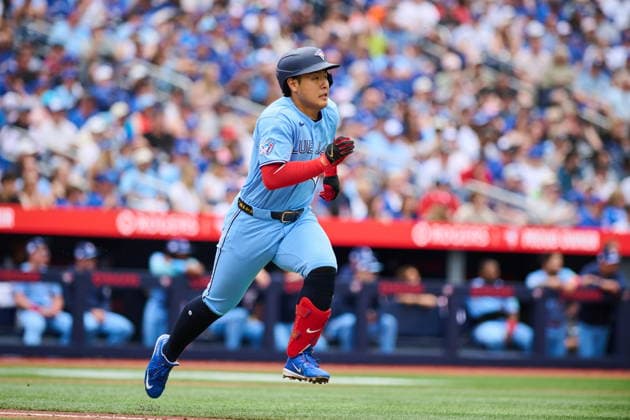 June 7, 2026, Toronto, On, Canada: Toronto Blue Jays Kazuma Okamoto (7) sprints to first base as he grounds into a force out against the Baltimore Orioles during second inning MLB, Baseball Herren, USA baseball action in Toronto, on Sunday, June 7, 2026. Canada News - June 7, 2026 - ZUMAc35_ 20260607_zaf_c35_005 Copyright: xSammyxKoganx