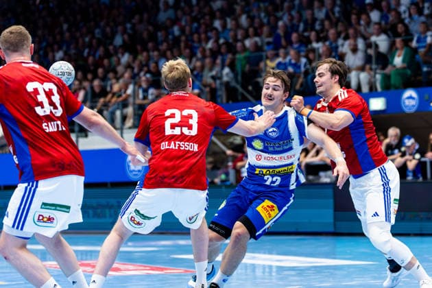 07 06 2026, GER, Handball, Men, Season 25 26, Daikin 1 Bl, 34 Matchday, ThSV Eisenach HSV Hamburg Handball Sport Verein Hamburg Andreas Magaard Handball Sport Verein Hamburg , Felix Aellen ThSV Eisenach,22 , Einar Olafsson Handball Sport Verein Hamburg , Moritz Sauter Handball Sport Verein Hamburg 99817 Eisenach Werner Assmann Halle Am Sportp Thueringen Germany