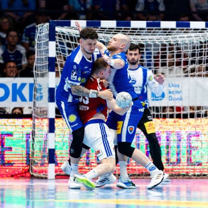 07 06 2026, GER, Handball, Men, Season 25 26, Daikin 1 Bl, 34 Matchday, ThSV Eisenach HSV Hamburg Handball Sport Verein Hamburg Justin Kurch ThSV Eisenach,52 , Moritz Sauter Handball Sport Verein Hamburg , Peter Walz ThSV Eisenach,14 99817 Eisenach Werner Assmann Halle Am Sportp Thueringen Germany