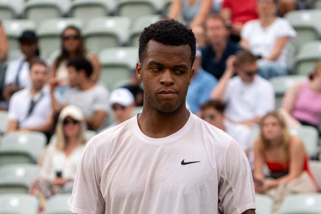 Giovanni Mpetshi Perricard, Mimic, Roman Rischatowitsch Safiullin vs Giovanni Mpetshi Perricard, Tennis, ATP Tournament, Boss Open, Center Court, Sixteenth Final, 08 06 2026, Roman Rischatowitsch Safiullin vs Giovanni Mpetshi Perricard, Tennis, ATP Tournament, Boss Open, Center Court, Sixteenth Final, 08 06 2026, Stuttgart Copyright: xEibner-Pressefoto EdwardxCheungx EP_ECG