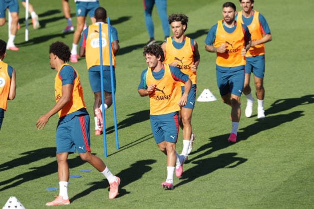 Training of the Portuguese national football team in the football city of Oeiras Portugal, June 8, 2026, in Alges, Portugal Renato Veiga Portugal ,13 , Joao Neves Portugal ,15 , Joao Felix Portugal ,11 , Ruben Neves Portugal ,21 , Francisco Trincao Portugal ,16 Copyright: HMBxMedia FernandoxSoares