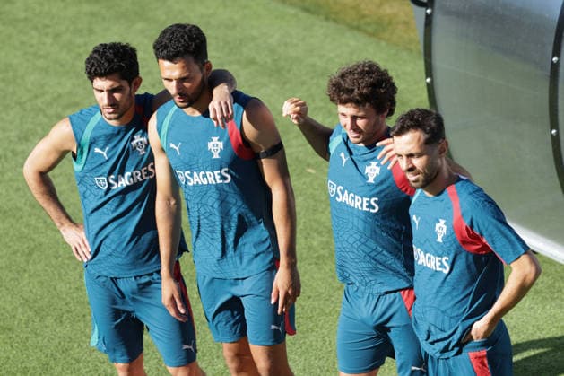 Training of the Portuguese national football team in the football city of Oeiras Portugal, June 8, 2026, in Alges, Portugal Goncalo Guedes Portugal ,19 , Goncalo Ramos Portugal ,9 , Joao Neves Portugal ,15 , Bernardo Silva Portugal ,10 Copyright: HMBxMedia FernandoxSoares