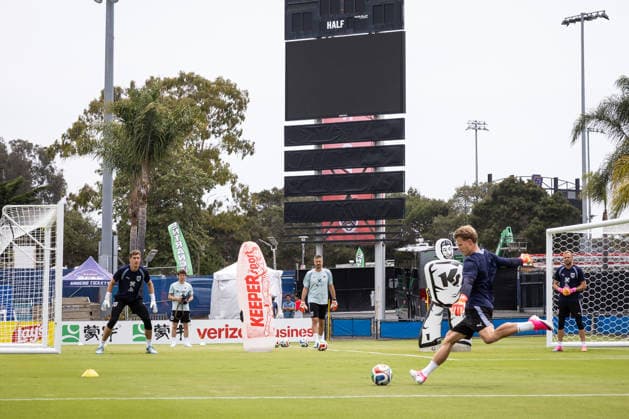 SOCCER - FIFA World Cup, WM, Weltmeisterschaft, Fussball 2026, preview SANTA BARBARA,CALIFORNIA,USA,08.JUN.26 - SOCCER - FIFA World Cup 2026, USA, Mexico, Canada, preview, OEFB, Oesterreichischer Fussball-Bund, training team AUT. Image shows Florian Wiegele, goal keeper coach Michael Gspurning, Patrick Pentz and Alexander Schlager (AUT). GEPAxpictures xArminxRauthner