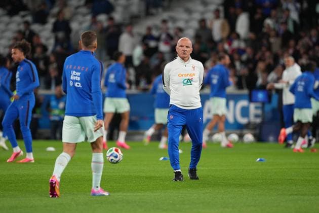 France assistant coach Guy Stephan France v Northern Ireland, International Friendly, Länderspiel, Nationalmannschaft Football, Decathlon Arena Stade Pierre-Mauroy, Lille, France - 08 Jun 2026Lille Decathlon Arena Stade Pierre-Mau France EDITORIAL USE ONLY No use with unauthorised audio, video, data, fixture lists, club league logos or live services. Online in-match use limited to 120 images, no video emulation. No use in betting, games or single club league player publications. Copyright: xDavexWinter Shutterstockx 16912920eg
