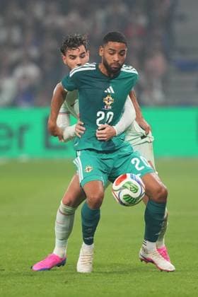 Brodie Spencer of Northern Ireland holds of Theo Hernandez of France France v Northern Ireland, International Friendly, Länderspiel, Nationalmannschaft Football, Decathlon Arena Stade Pierre-Mauroy, Lille, France - 08 Jun 2026Lille Decathlon Arena Stade Pierre-Mau France EDITORIAL USE ONLY No use with unauthorised audio, video, data, fixture lists, club league logos or live services. Online in-match use limited to 120 images, no video emulation. No use in betting, games or single club league player publications. Copyright: xDavexWinter Shutterstockx 16912920kl