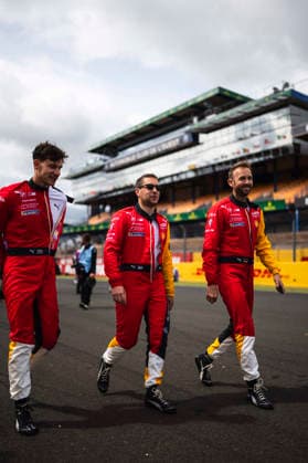 24 HEURES DU MANS 2026 - TUESDAY 20 FRIJNS Robin (nld), RAST Renà (ger), VAN DER LINDE Sheldon (zaf), BMW M Team WRT, BMW M Hybrid V8 20, Hypercar, portrait during the 24 Hours of Le Mans 2026, 3rd round of the 2026 FIA World Endurance Championship, on June 9, 2026 on the Circuit des 24 Heures du Mans in Le Mans, France - Le MansFrance Copyright: xCharlyxLopezx