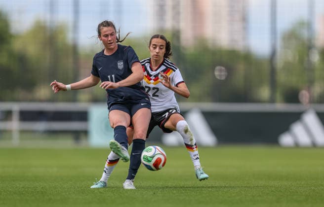 GER, Frankfurt, Germany U19 vs USA U19 friendly match, Football, DFB, Season 2025 2026, DFB Campus, second match in picture from l Olivia Stafford USA U19 Women 11 , Emma Memminger Germany U19 Women 22 , duel DFB DFL REGULATIONS PROHIBIT ANY USE OF PHOTOGRAPHS AS IMAGE SEQUENCES AND OR QUASI VIDEO, 09 06 2026 Copyright: HMBxMedia HendrikxHamelau