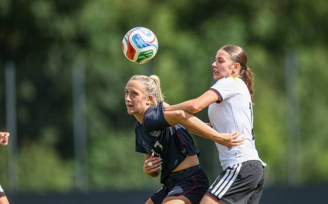 GER, Frankfurt, Germany U19 vs USA U19 friendly match, Football, DFB, Season 2025 2026, DFB Campus, second match in picture from l Kylie Maxwell USA U19 Women 17 , Leni Marie Eggert Germany U19 Women 11 , duel DFB DFL REGULATIONS PROHIBIT ANY USE OF PHOTOGRAPHS AS IMAGE SEQUENCES AND OR QUASI VIDEO, 09 06 2026 Copyright: HMBxMedia HendrikxHamelau