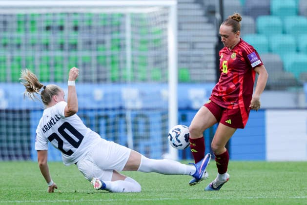 Ziva Rakovec Slovenia and Lisanne Graewe Germany battle for the ball, FIFA Women s World Cup 2027 Qualifier, Slovenia v Germany, Stadion Stozice on June 09, 2026 in Ljubljana, Slovenia Photo by Marco Steinbrenner DeFodi Images Ziva Rakovec Slovenia and Lisanne Graewe Germany battle for the ball, FIFA Women s World Cup 2027 Qualifier, Slovenia v Germany, Stadion Stozice, June 9, 2026 in Ljubljana, Slovenia Photo by Marco Steinbrenner DeFodi Images