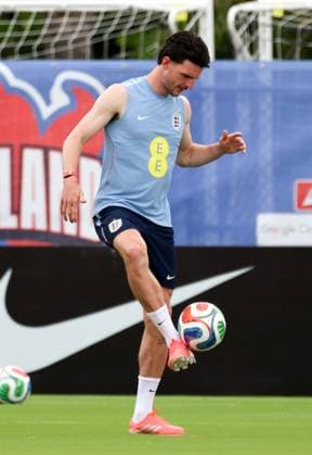 Declan Rice during a training session England Team Training, 2026 FIFA World Cup, WM, Weltmeisterschaft, Fussball Football, Palm Beach Gardens, Palm Beach, Florida, USA - 09 Jun 2026Florida Florida Blue Training Centre United States of America EDITORIAL USE ONLY No use with unauthorised audio, video, data, fixture lists, club league logos or live services. Online in-match use limited to 120 images, no video emulation. No use in betting, games or single club league player publications. Copyright: xChrisxArjoon Shutterstockx 16918901w