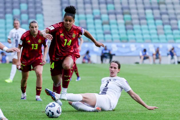 Shekiera Martinez Germany and Sara Agrez Slovenia battle for the ball, FIFA Women s World Cup 2027 Qualifier, Slovenia v Germany, Stadion Stozice on June 09, 2026 in Ljubljana, Slovenia Photo by Marco Steinbrenner DeFodi Images Shekiera Martinez Germany and Sara Agrez Slovenia battle for the ball, FIFA Women s World Cup 2027 Qualifier, Slovenia v Germany, Stadion Stozice, June 9, 2026 in Ljubljana, Slovenia Photo by Marco Steinbrenner DeFodi Images