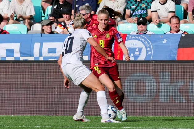 Dominika Conc Slovenia and Vivien Endemann Germany battle for the ball, FIFA Women s World Cup 2027 Qualifier, Slovenia v Germany, Stadion Stozice on June 09, 2026 in Ljubljana, Slovenia Photo by Marco Steinbrenner DeFodi Images Dominika Conc Slovenia and Vivien Endemann Germany battle for the ball, FIFA Women s World Cup 2027 Qualifier, Slovenia v Germany, Stadion Stozice, June 9, 2026 in Ljubljana, Slovenia Photo by Marco Steinbrenner DeFodi Images