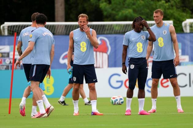 Harry Kane, Eberechi Eze and Dan Burn during a training session England Team Training, 2026 FIFA World Cup, WM, Weltmeisterschaft, Fussball Football, Palm Beach Gardens, Palm Beach, Florida, USA - 09 Jun 2026Florida Florida Blue Training Centre United States of America EDITORIAL USE ONLY No use with unauthorised audio, video, data, fixture lists, club league logos or live services. Online in-match use limited to 120 images, no video emulation. No use in betting, games or single club league player publications. Copyright: xChrisxArjoon Shutterstockx 16918901am