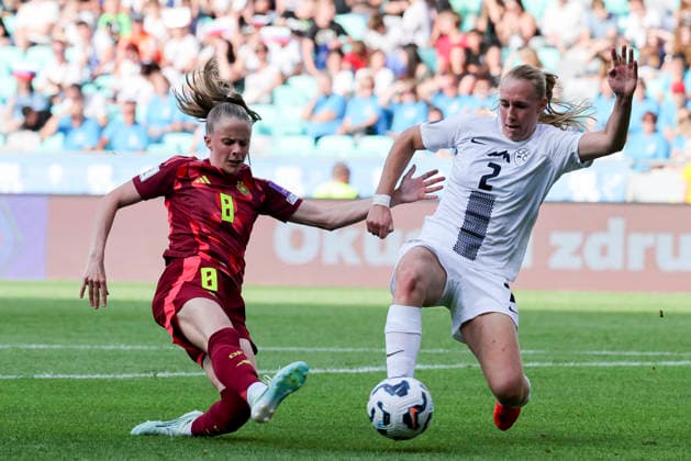 Vivien Endemann Germany and Lana Golob Slovenia battle for the ball, FIFA Women s World Cup 2027 Qualifier, Slovenia v Germany, Stadion Stozice on June 09, 2026 in Ljubljana, Slovenia Photo by Marco Steinbrenner DeFodi Images Vivien Endemann Germany and Lana Golob Slovenia battle for the ball, FIFA Women s World Cup 2027 Qualifier, Slovenia v Germany, Stadion Stozice, June 9, 2026 in Ljubljana, Slovenia Photo by Marco Steinbrenner DeFodi Images