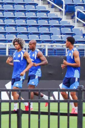 June 9, 2026, Boca Raton, Fl, USA: Members of the CuraoÂßao squad warm up during a closed practice at FAU Stadium in Boca Raton, Florida, on Tuesday. The team is preparing for its FIFA World Cup, WM, Weltmeisterschaft, Fussball debut, opening Group E against Germany. Boca Raton USA - ZUMAc343 20260609_znp_c343_006 Copyright: xChrisxBeckettx