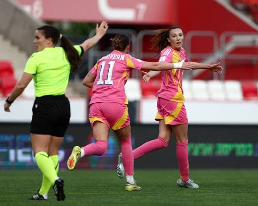 Caroline Weir of Scotland Women celebrates their goal to make it 0-1 Israel Women v Scotland Women, FIFA 2027 Women s World Cup Qualifying, Football, Bozsnik Arena, Budapest, Hungary - 09 Jun 2026Budapest Bozsnik Arena Hungary EDITORIAL USE ONLY No use with unauthorised audio, video, data, fixture lists, club league logos or live services. Online in-match use limited to 120 images, no video emulation. No use in betting, games or single club league player publications. Copyright: xNikolaxKrstic Shutterstockx 16911191y