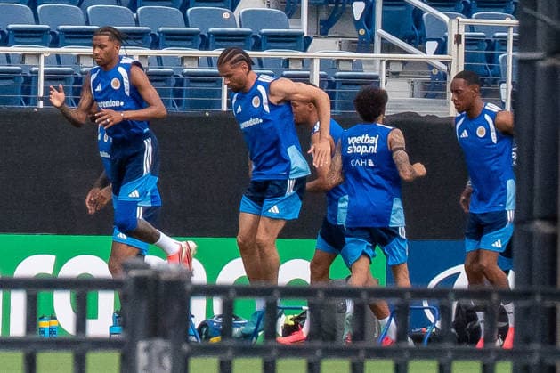 June 9, 2026, Boca Raton, Fl, USA: Members of the CuraoÂßao squad warm up during a closed practice at FAU Stadium in Boca Raton, Florida, on Tuesday. The team is preparing for its FIFA World Cup, WM, Weltmeisterschaft, Fussball debut, opening Group E against Germany. Boca Raton USA - ZUMAc343 20260609_znp_c343_013 Copyright: xChrisxBeckettx