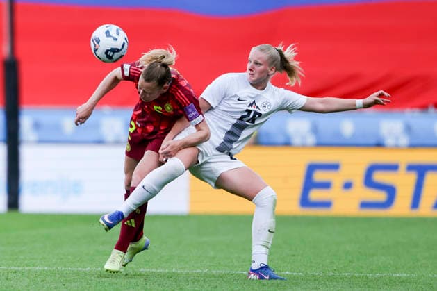 Sarai Linder Germany and Ziva Rakovec Slovenia battle for the ball, FIFA Women s World Cup 2027 Qualifier, Slovenia v Germany, Stadion Stozice on June 09, 2026 in Ljubljana, Slovenia Photo by Marco Steinbrenner DeFodi Images Sarai Linder Germany and Ziva Rakovec Slovenia battle for the ball, FIFA Women s World Cup 2027 Qualifier, Slovenia v Germany, Stadion Stozice, June 9, 2026 in Ljubljana, Slovenia Photo by Marco Steinbrenner DeFodi Images