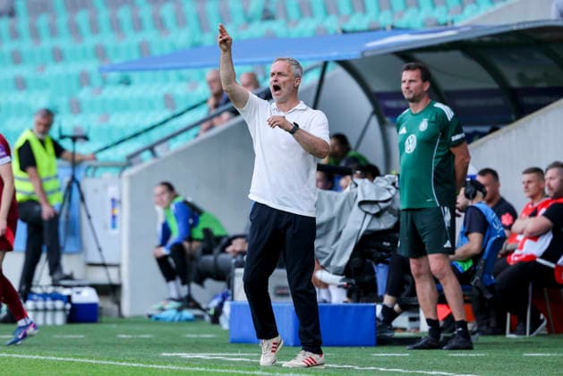 National coach Christian Wueck Germany gestures, FIFA Women s World Cup 2027 Qualifier, Slovenia v Germany, Stadion Stozice on June 09, 2026 in Ljubljana, Slovenia Photo by Marco Steinbrenner DeFodi Images National coach Christian Wueck Germany gestures, FIFA Women s World Cup 2027 Qualifier, Slovenia v Germany, Stadion Stozice, June 9, 2026 in Ljubljana, Slovenia Photo by Marco Steinbrenner DeFodi Images