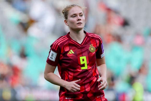 Sjoeke Nuesken Germany looks on, FIFA Women s World Cup 2027 Qualifier, Slovenia v Germany, Stadion Stozice on June 09, 2026 in Ljubljana, Slovenia Photo by Marco Steinbrenner DeFodi Images Sjoeke Nuesken Germany looks on, FIFA Women s World Cup 2027 Qualifier, Slovenia v Germany, Stadion Stozice, June 9, 2026 in Ljubljana, Slovenia Photo by Marco Steinbrenner DeFodi Images