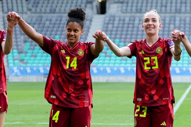 Shekiera Martinez Germany and Sophia KLeinherne Germany cheer, FIFA Women s World Cup 2027 Qualifier, Slovenia v Germany, Stadion Stozice on June 09, 2026 in Ljubljana, Slovenia Photo by Marco Steinbrenner DeFodi Images Shekiera Martinez Germany and Sophia KLeinherne Germany cheer, FIFA Women s World Cup 2027 Qualifier, Slovenia v Germany, Stadion Stozice, June 9, 2026 in Ljubljana, Slovenia Photo by Marco Steinbrenner DeFodi Images