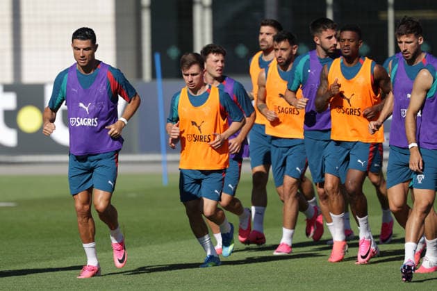Training of the Portuguese national football team in the football city of Oeiras Portugal, June 9, 2026, in Alges, Portugal Cristiano Ronaldo Portugal ,7 , Francisco Conceicao Portugal ,26 , Bruno Fernandes Portugal ,8 , Goncalo Inacio Portugal ,14 , Nelson Semedo Portugal ,2 , Ruben Dias Portugal ,3 Copyright: HMBxMedia FernandoxSoares
