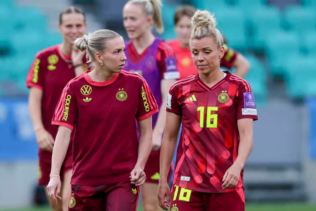 Elisa Senss Germany and Linda Dallmann Germany talk together, FIFA Women s World Cup 2027 Qualifier, Slovenia v Germany, Stadion Stozice on June 09, 2026 in Ljubljana, Slovenia Photo by Marco Steinbrenner DeFodi Images Elisa Senss Germany and Linda Dallmann Germany talk together, FIFA Women s World Cup 2027 Qualifier, Slovenia v Germany, Stadion Stozice, June 9, 2026 in Ljubljana, Slovenia Photo by Marco Steinbrenner DeFodi Images