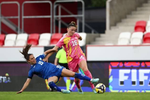 Chelsea Cornet of Scotland Women and Vital Kats of Israel Women Israel Women v Scotland Women, FIFA 2027 Women s World Cup Qualifying, Football, Bozsnik Arena, Budapest, Hungary - 09 Jun 2026Budapest Bozsnik Arena Hungary EDITORIAL USE ONLY No use with unauthorised audio, video, data, fixture lists, club league logos or live services. Online in-match use limited to 120 images, no video emulation. No use in betting, games or single club league player publications. Copyright: xNikolaxKrstic Shutterstockx 16911191bc