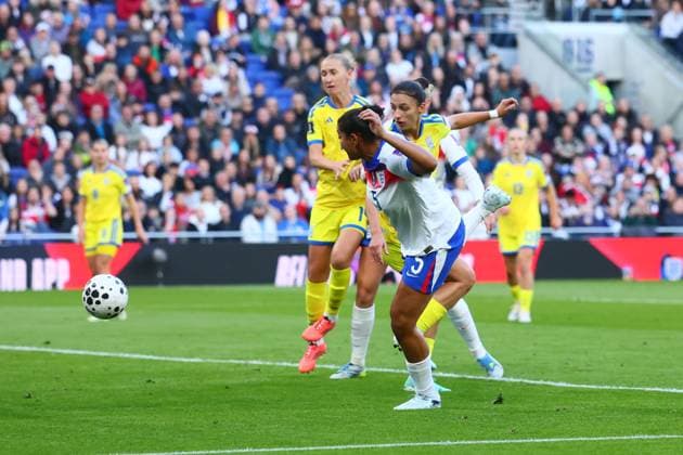 Jessica Carter of England scoring to make it 1-0 England Women v Ukraine Women, FIFA 2027 Women s World Cup Qualifying, Football, Hill Dickinson Stadium, Liverpool, UK - 09 Jun 2026Liverpool Hill Dickinson Stadium United Kingdom EDITORIAL USE ONLY No use with unauthorised audio, video, data, fixture lists, club league logos or live services. Online in-match use limited to 120 images, no video emulation. No use in betting, games or single club league player publications. Copyright: xPaulxCurrie Shutterstockx 16919205aj